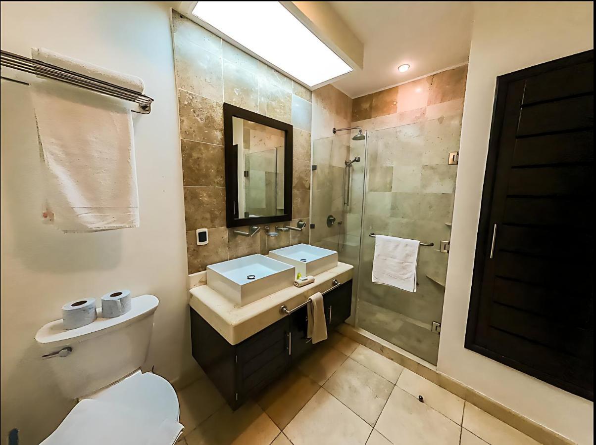 Faro 201 Beachfront Apartment With Ocean View, Close To 5Th Av Плая дел Кармен Екстериор снимка